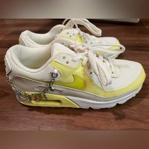 Nike air max size 6